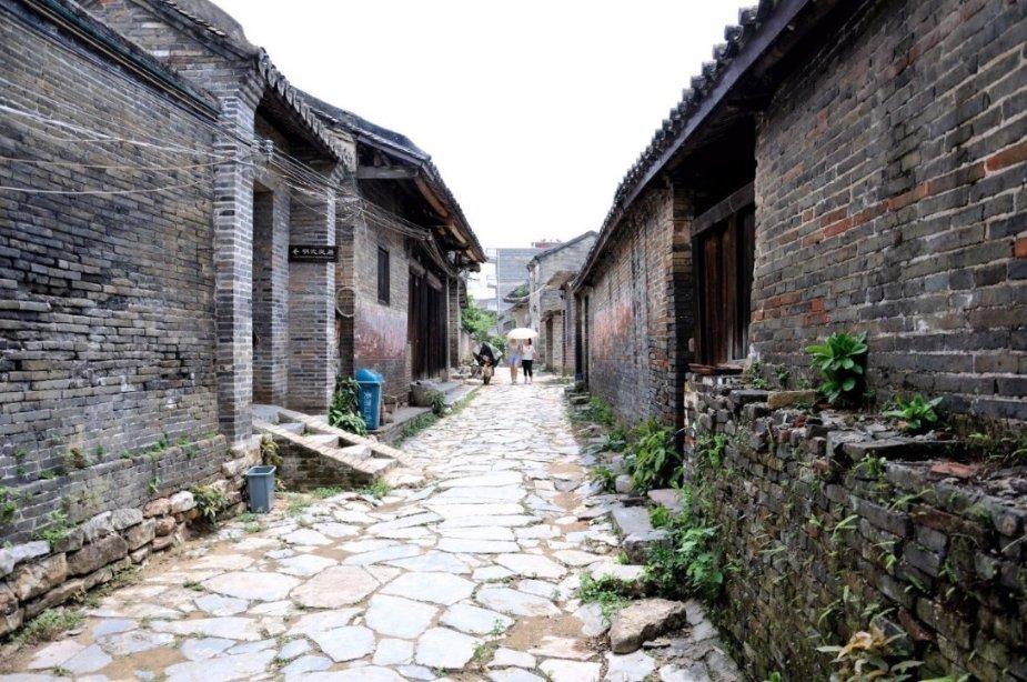 我儿子13岁，一百米跑10秒，这个成绩可以训练跑步吗？游戏画面