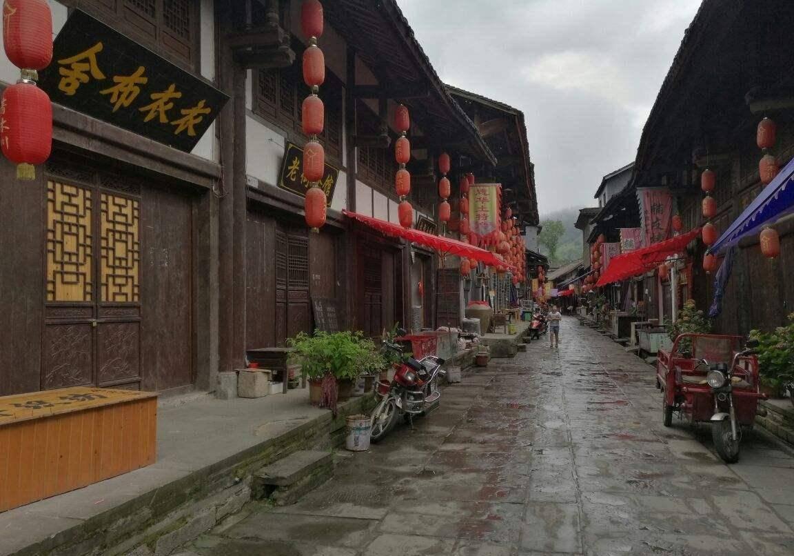 拜仁总监：特里皮尔转会告吹，我们只做100%确信的交易